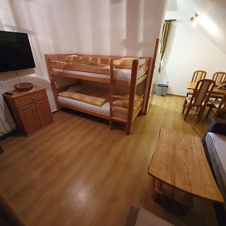 Miskar Rooms Cerknica Pokoj fotografie