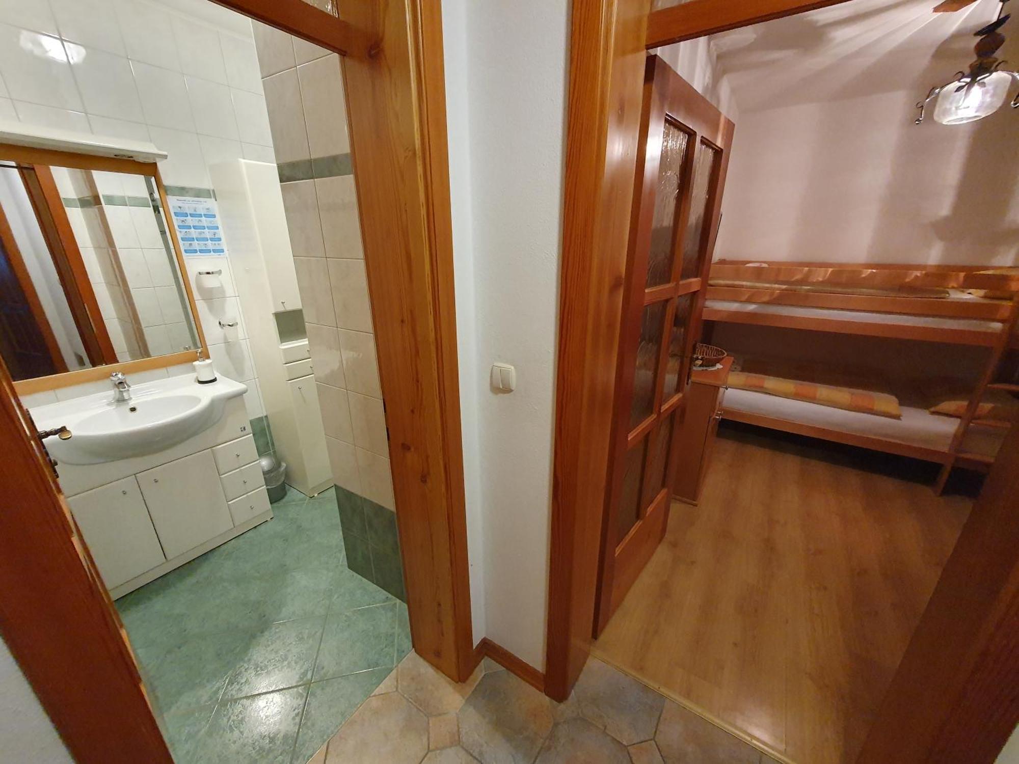 Miskar Rooms Cerknica Pokoj fotografie