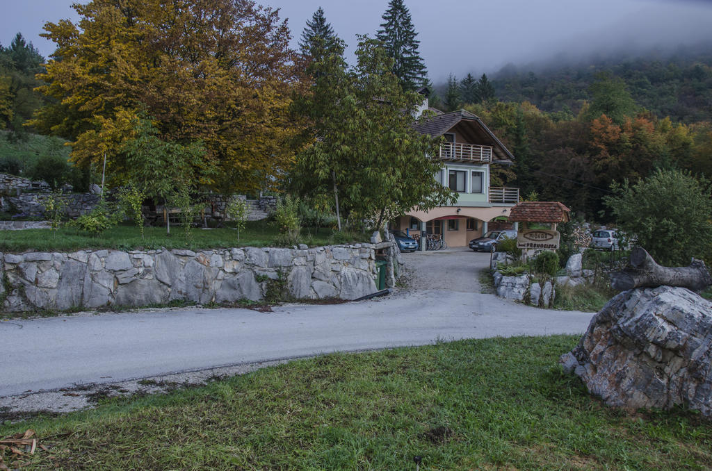 Miskar Rooms Cerknica Exteriér fotografie