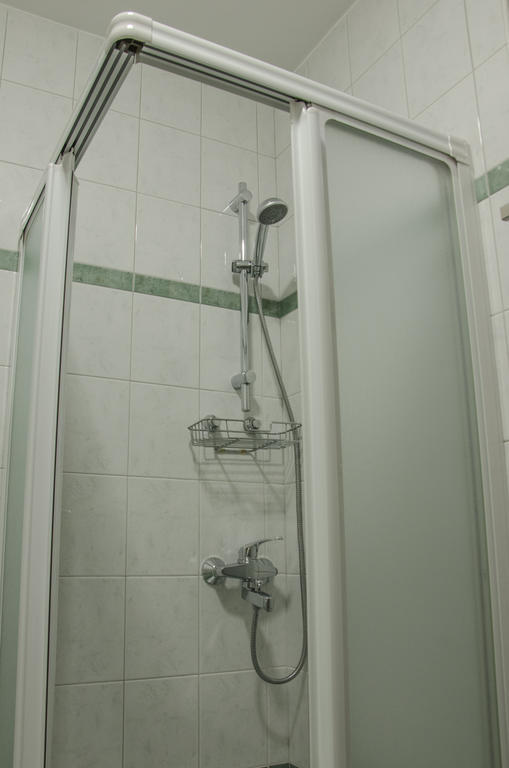 Miskar Rooms Cerknica Pokoj fotografie